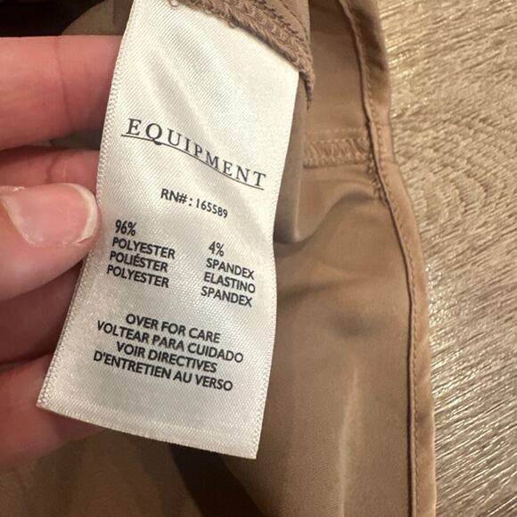 Equipment Womens XS Satin Button Down Shirt Doeskin Brown‎ Classic Old Money - Picture 4 of 6